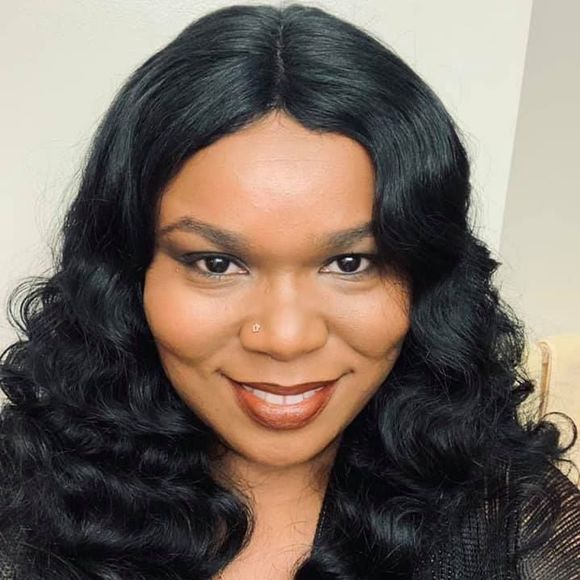 Meet your Posher, Dee - Picture 1 of 1